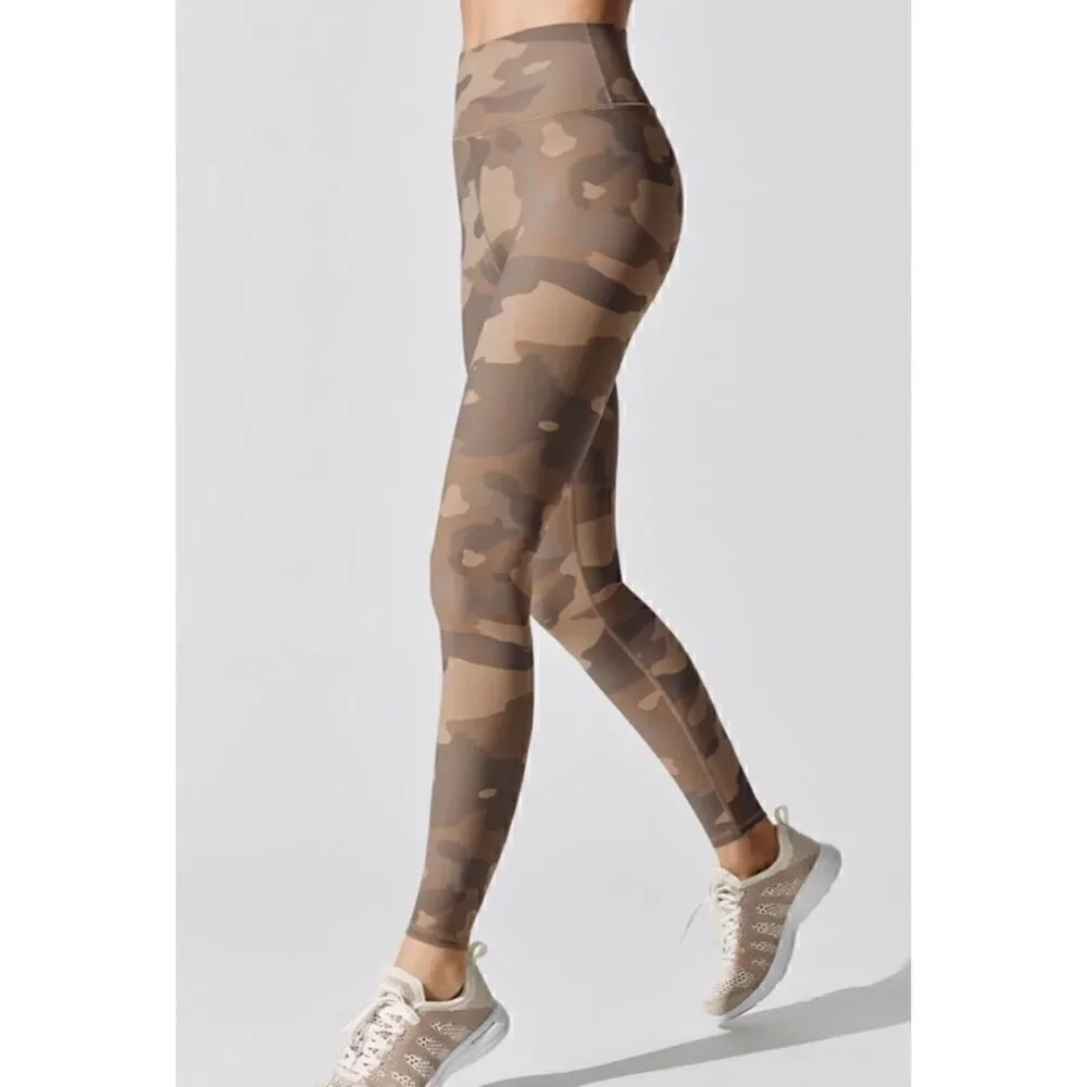 ALO  Yoga High Waist Camo Vapor Legging XS Putty Camouflage/ excellent